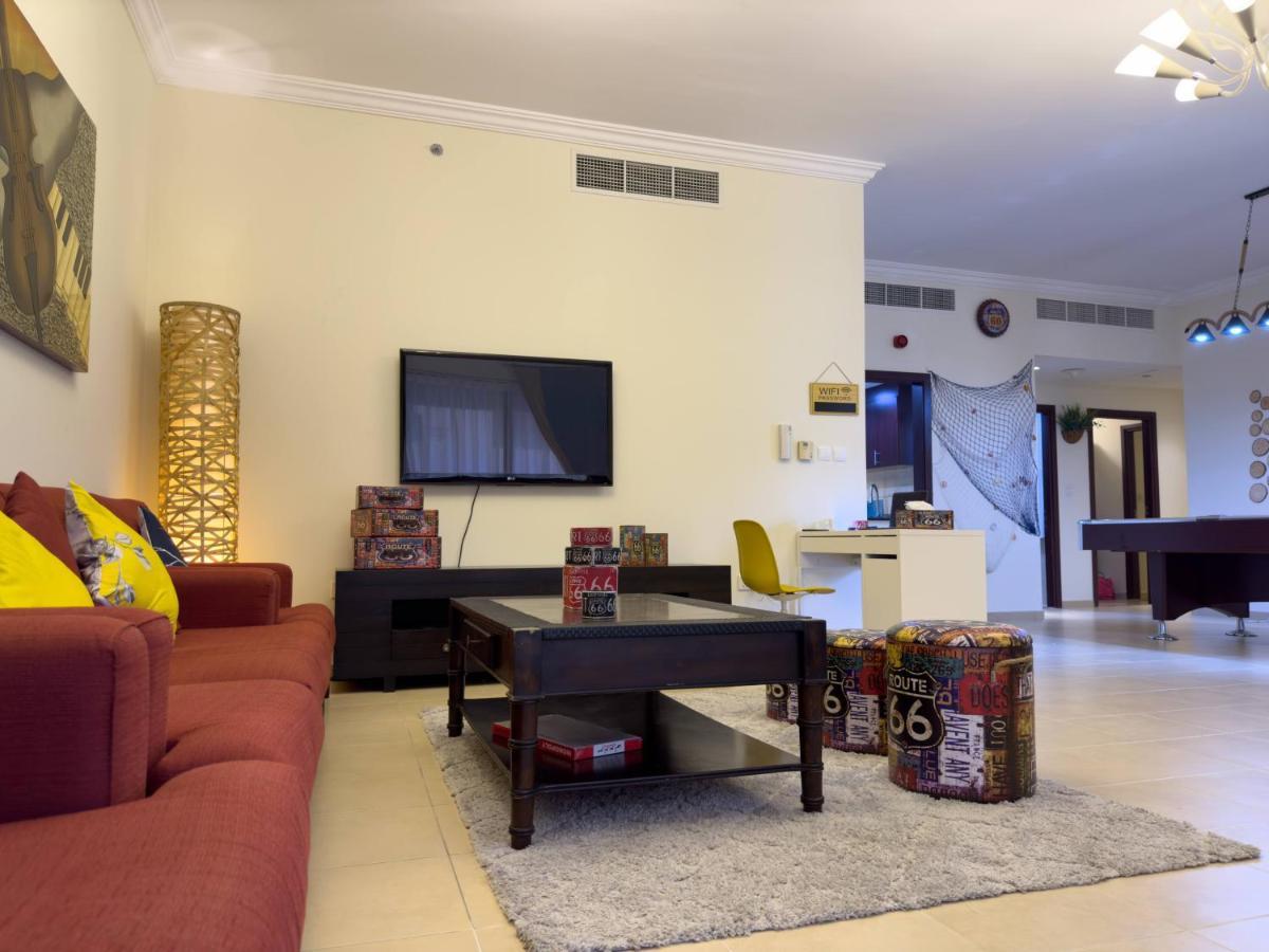 Route 66 Beach Hostel Ντουμπάι Εξωτερικό φωτογραφία